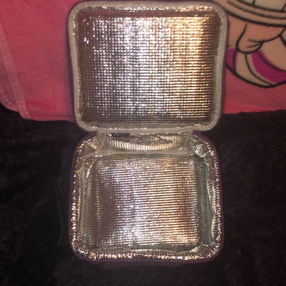 NWOT goth insulated bag, typical lunch size bag - Picture 4 of 4